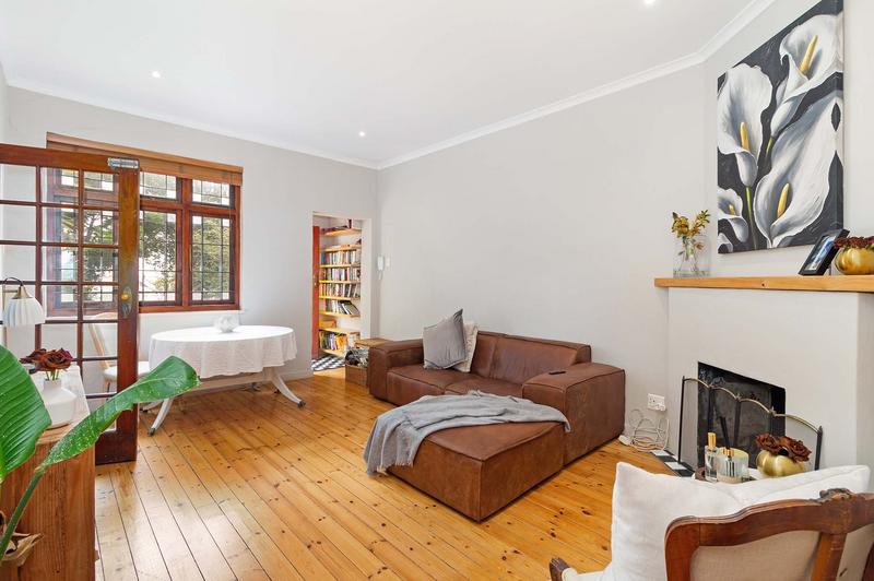 2 Bedroom Property for Sale in Sea Point Western Cape
